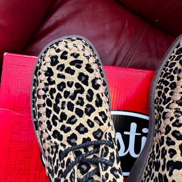 Justin Gypsy Leopard And Black Booties Women’s size 8 - Picture 6 of 9